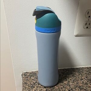 Owala Blue and Green Water Bottle 24oz